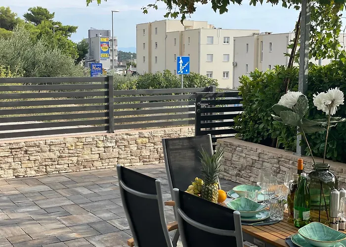 Gabrijel Apartments Makarska 2